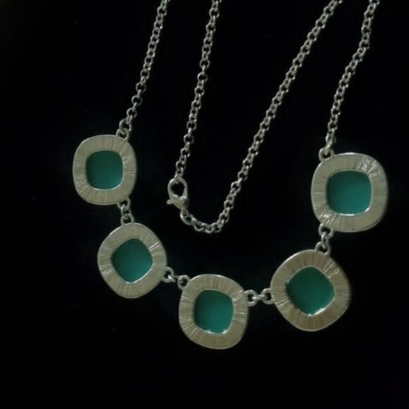 💃 Turquoise Pendant Western Chain Necklace. 🌴 - Picture 4 of 5